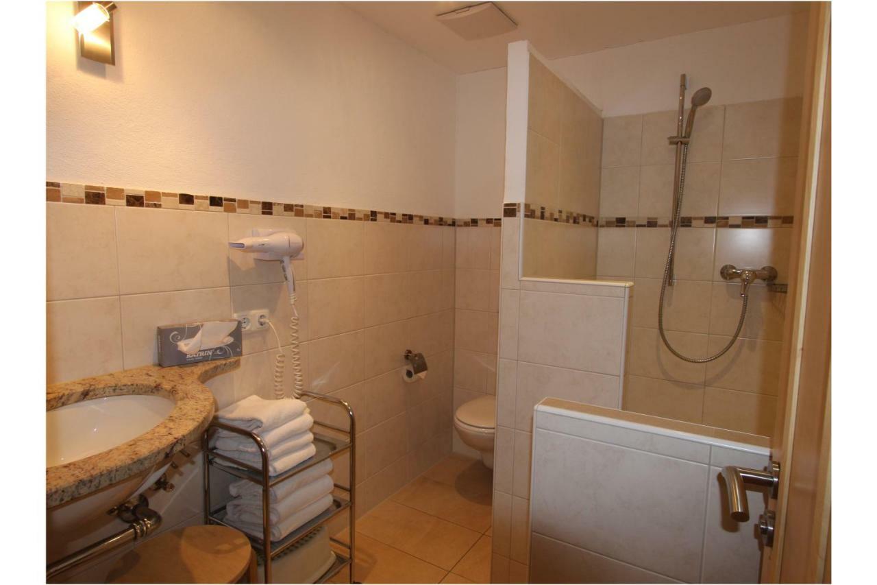 Off Apartment *