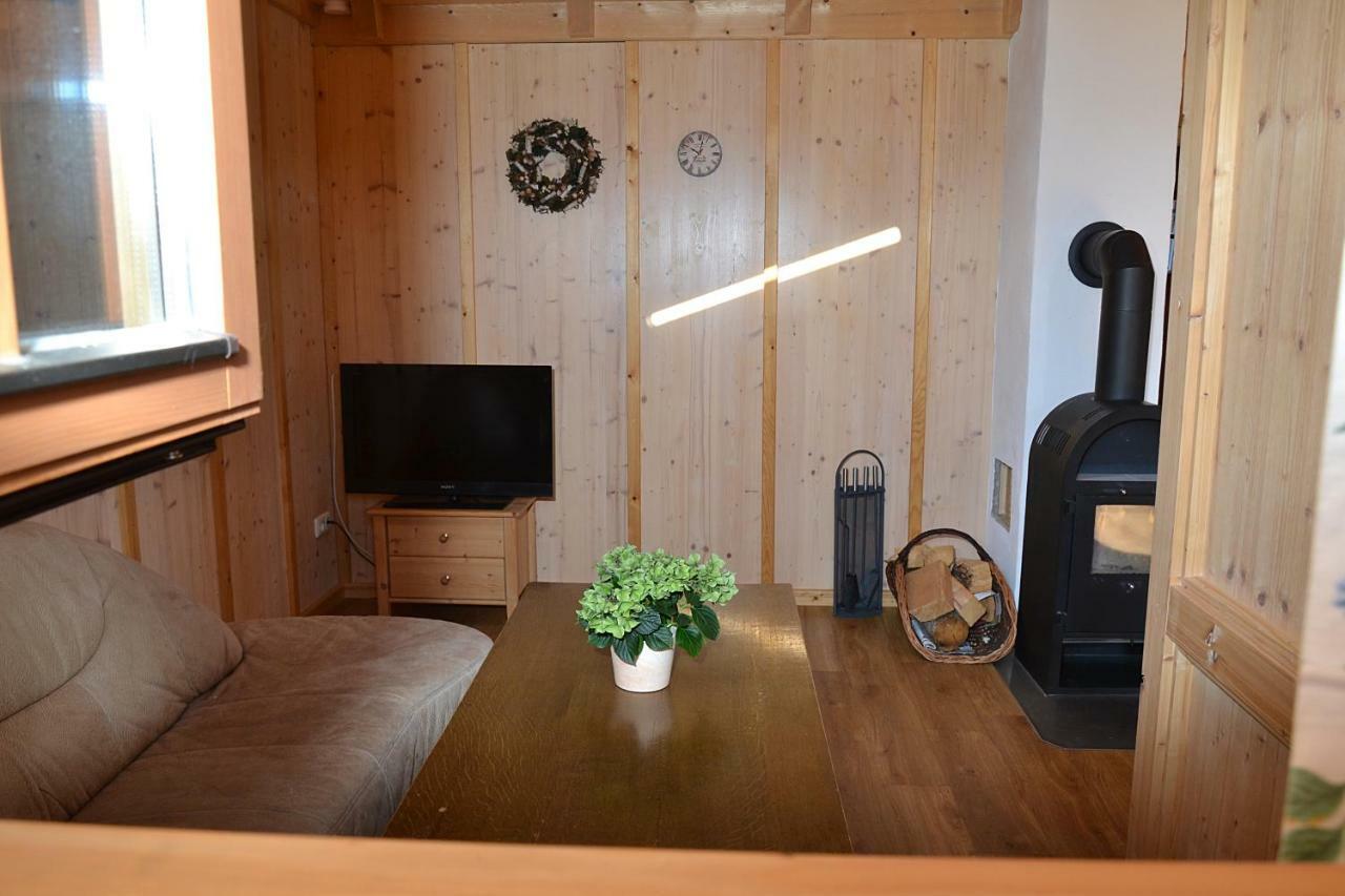 Off Apartment *